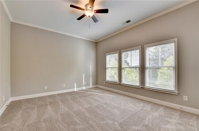Building Photo - 812 Red Hart Ln