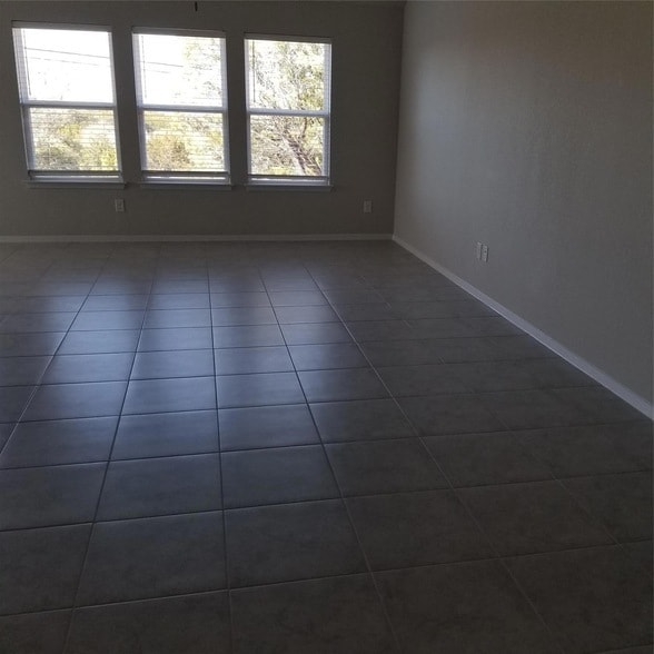 Building Photo - 6604 Alta Vista Dr