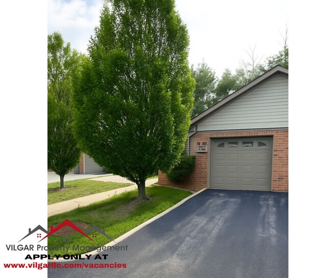 Building Photo - WOW Factor! 2BR/2BA Gem w/ Quartz Counters...