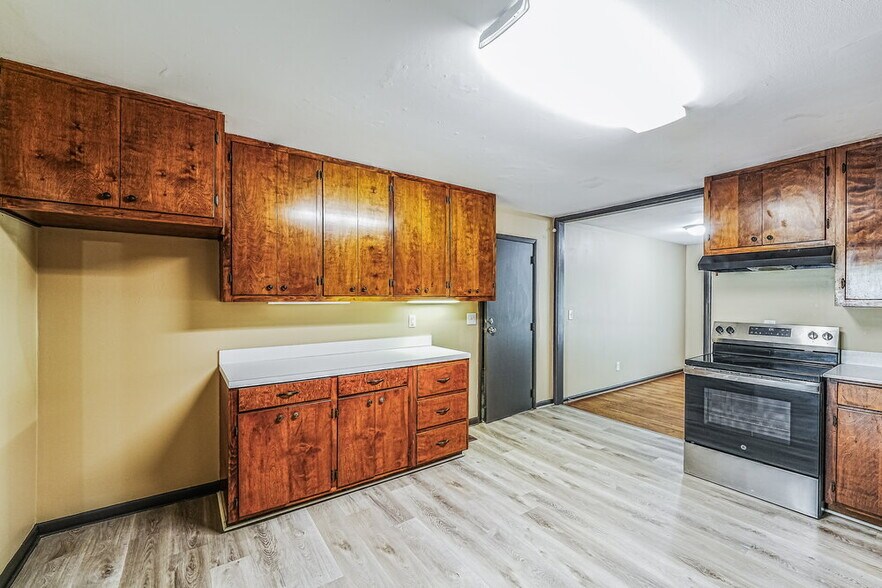 Building Photo - 901 Eldorado Dr