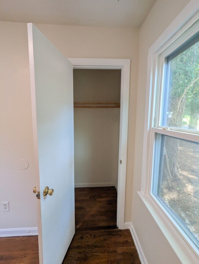 Building Photo - 2820 Cardo Dr NW