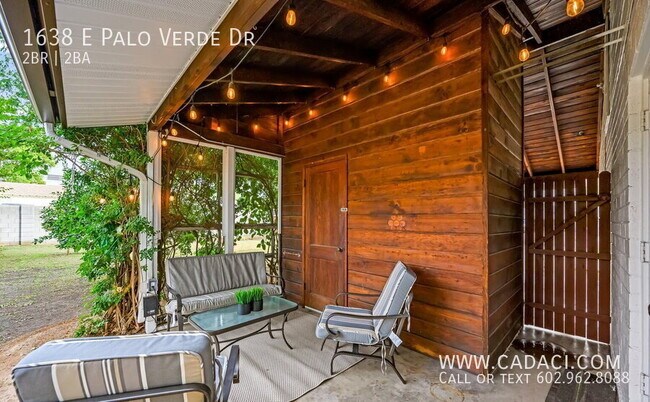 Building Photo - 1638 E Palo Verde Dr