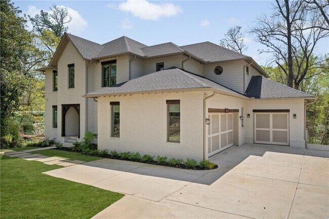 Building Photo - 1068 Moores Mill Rd NW