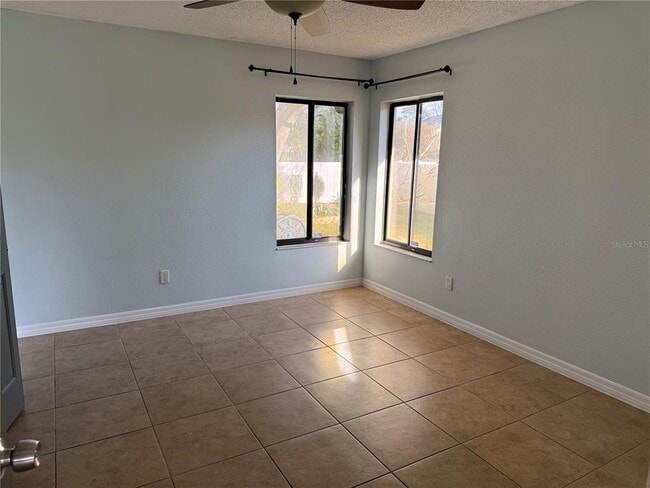 Building Photo - 2417 Abbey Ave