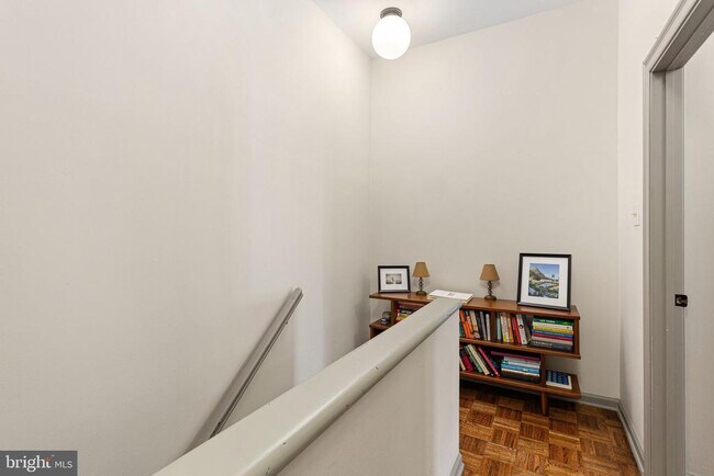 Building Photo - 3 Willings Alley