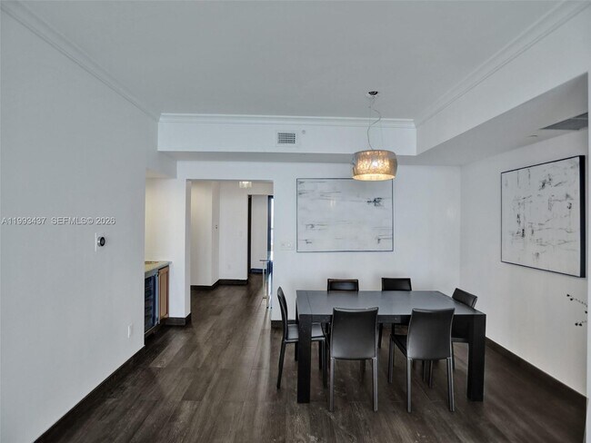 Building Photo - 17875 Collins Ave