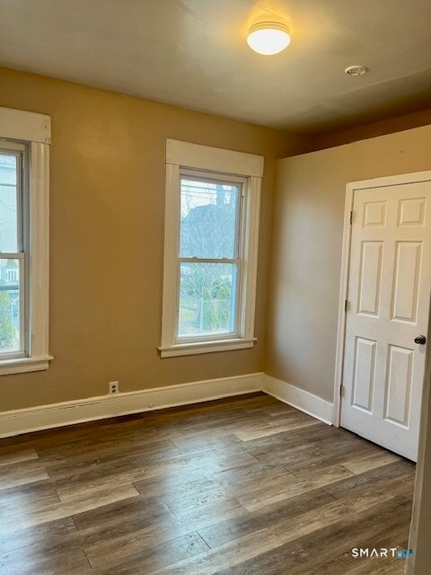 Building Photo - 166 Laurel Ave