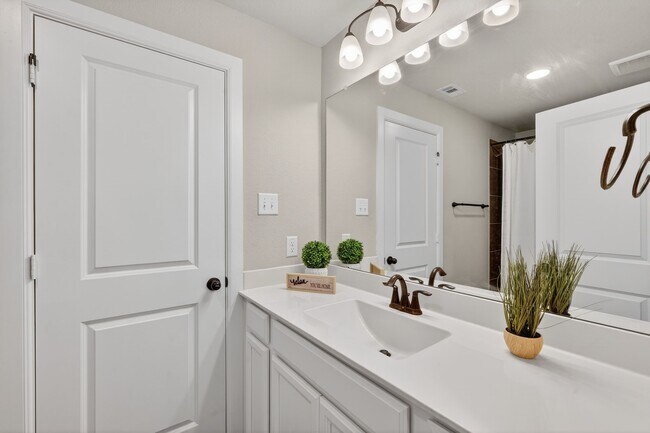 Building Photo - 2626 Lemonwood Ln