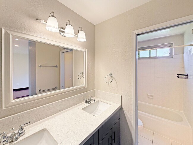 Building Photo - SD: Spacious 3BD/2.5BA Home in Scripps Ranch with Community Pool, Private Balcony & In-Unit Laundry