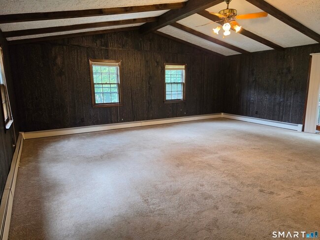 Building Photo - 8 Squire Ln