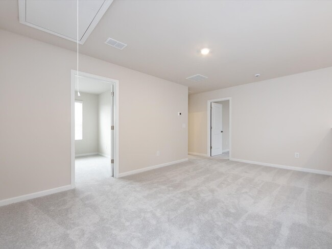 Building Photo - 1048 Old Trade St