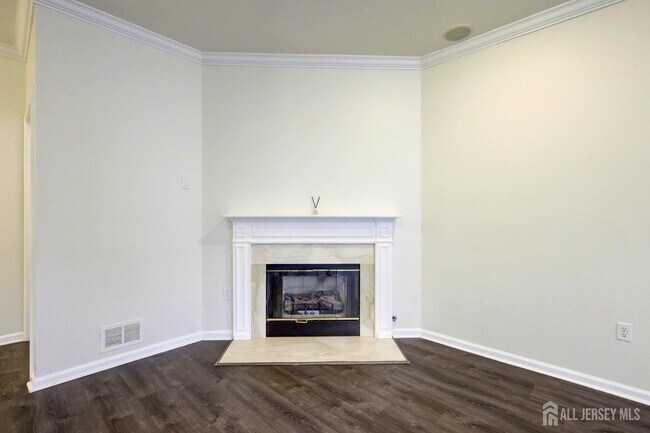 Building Photo - 100 Forest Dr