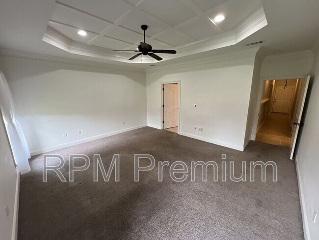 Building Photo - 7335 Oak View Dr.