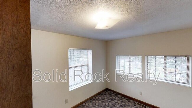 Building Photo - 931 N Wahsatch Ave