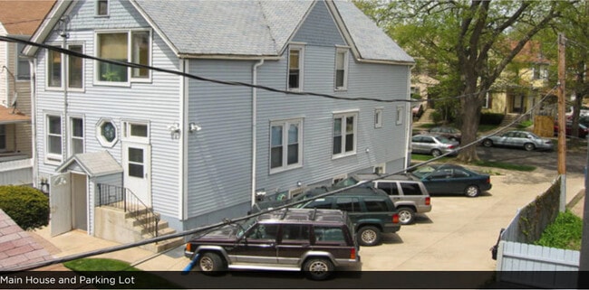 Building Photo - 1008 Garnett Pl