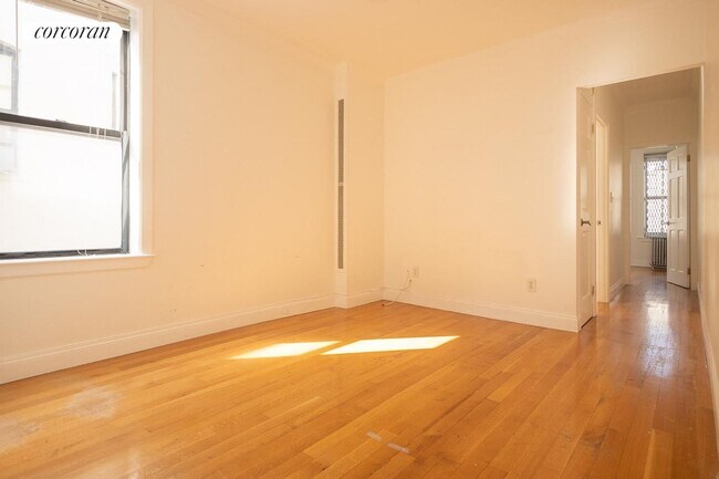 Building Photo - 67 W 107th St