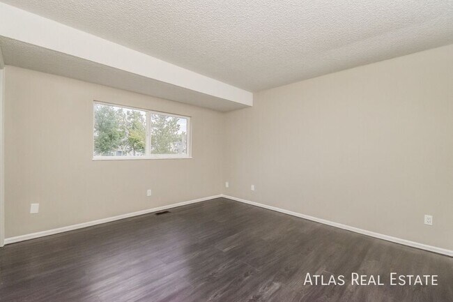 Building Photo - 4885 Artistic Cir