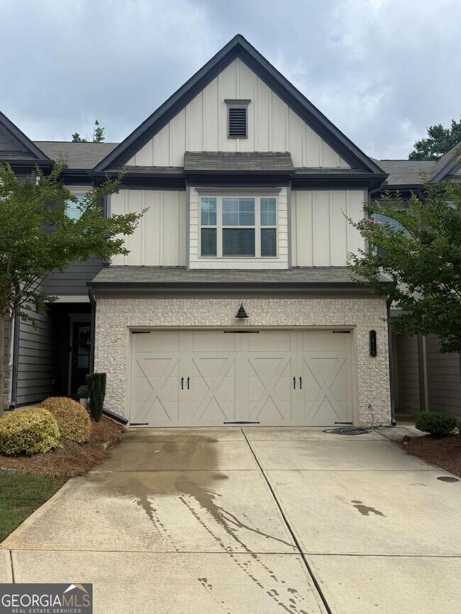 Building Photo - 5639 Parkview Ln