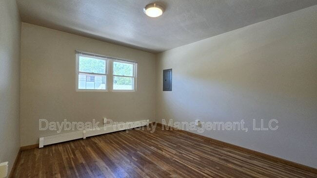 Building Photo - 2814 8th St N