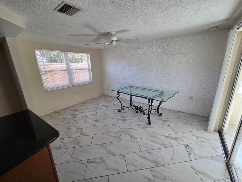 Building Photo - 9105 Hermitage Ln