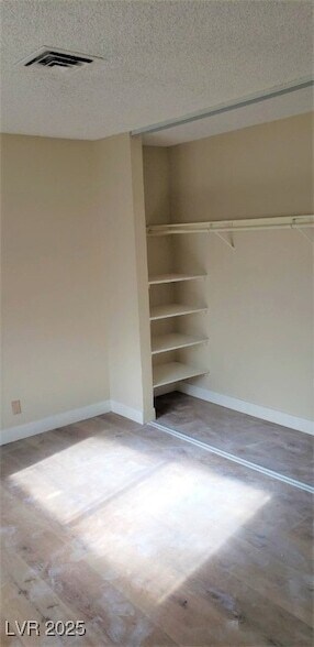 Building Photo - 5136 Golden Ln