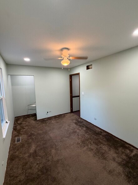 Building Photo - 2617 Oakshire Ct