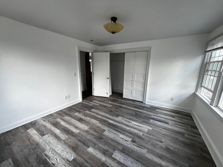 Building Photo - 314 3rd St