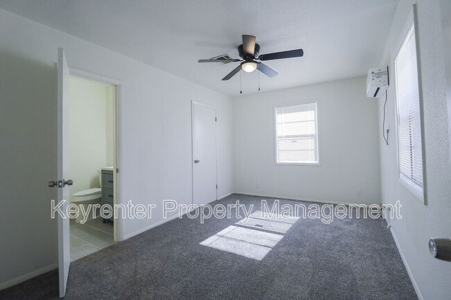 Building Photo - 622 E Xyler St