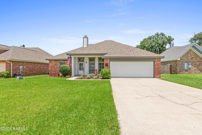 Building Photo - 412 Crest Cir
