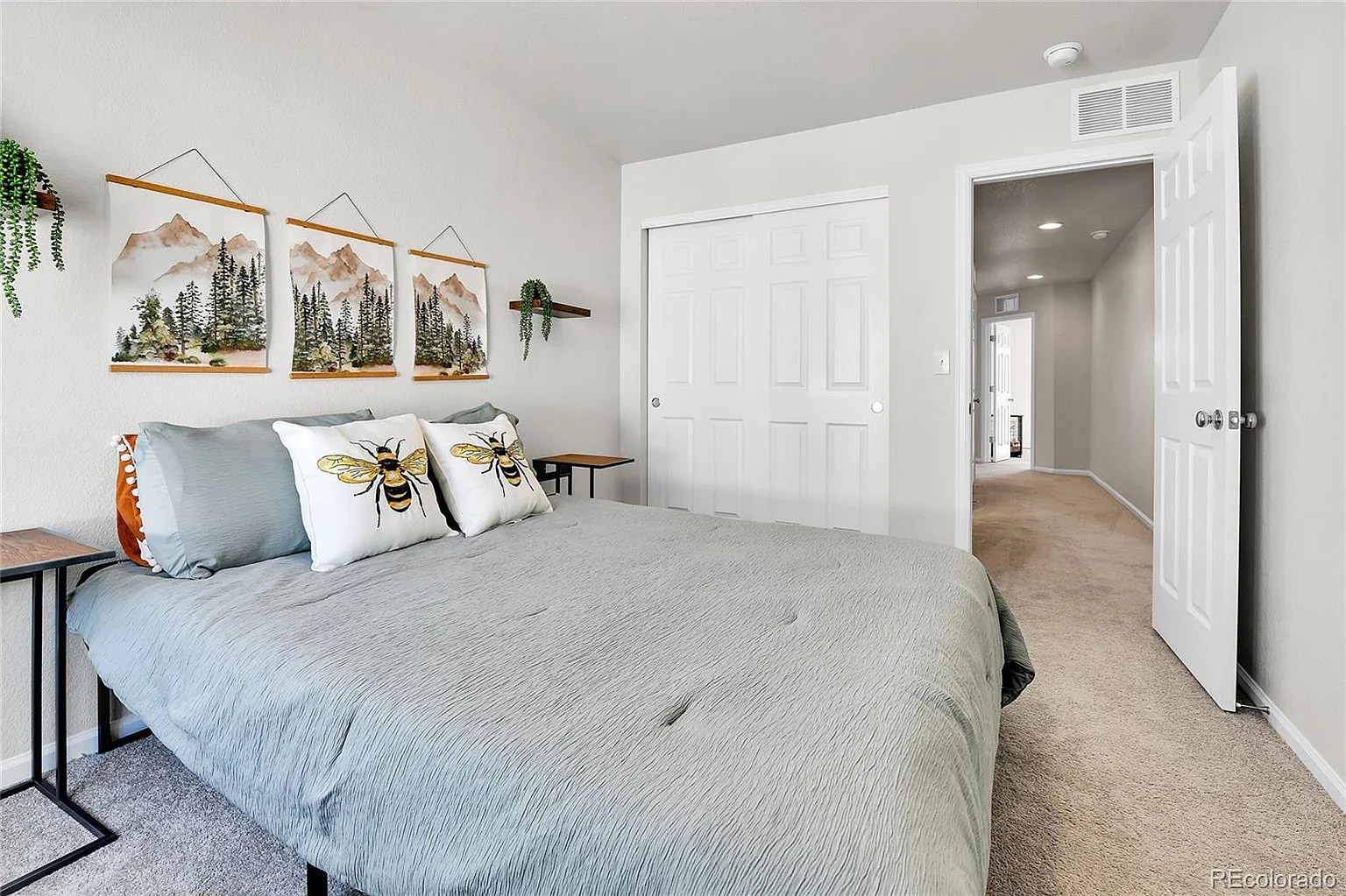 Building Photo - 6459 N Dunkirk St