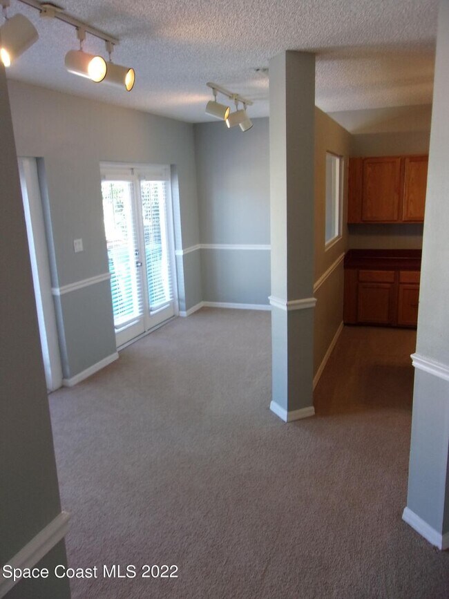 Building Photo - Single Family Home