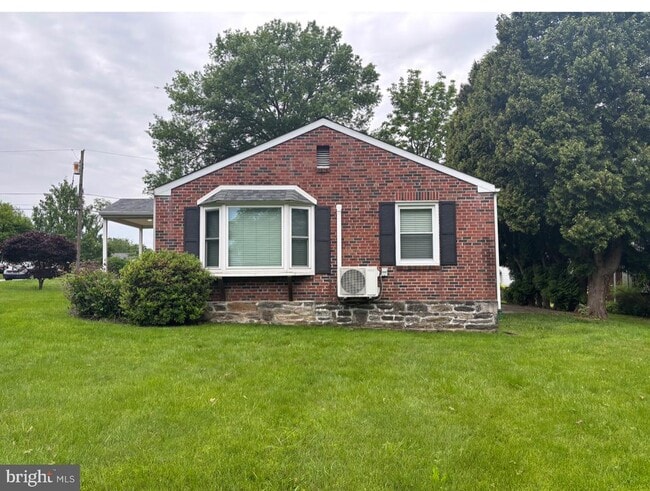 Building Photo - 1000 Edann Rd
