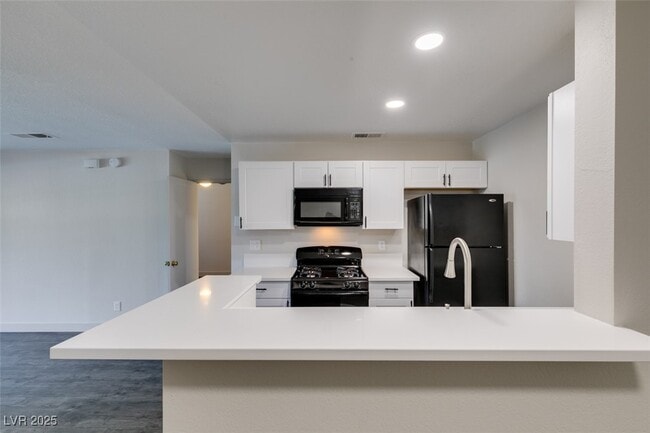 Building Photo - 2200 S Fort Apache Rd