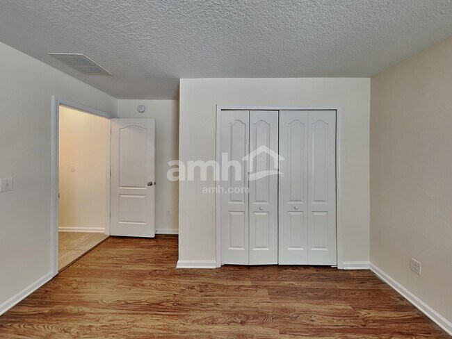 Building Photo - 629 Drysdale Dr