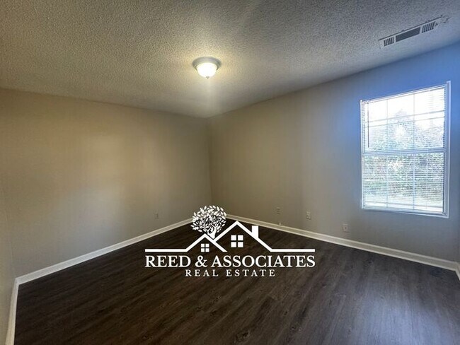 Building Photo - Updated 3-Bedroom Memphis Home with Spacious Yard