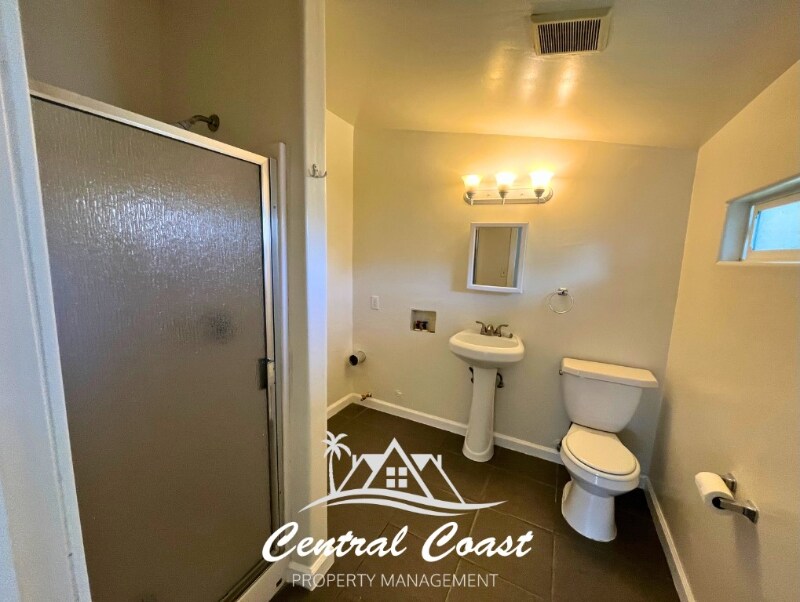 Building Photo - 0 W Jones St