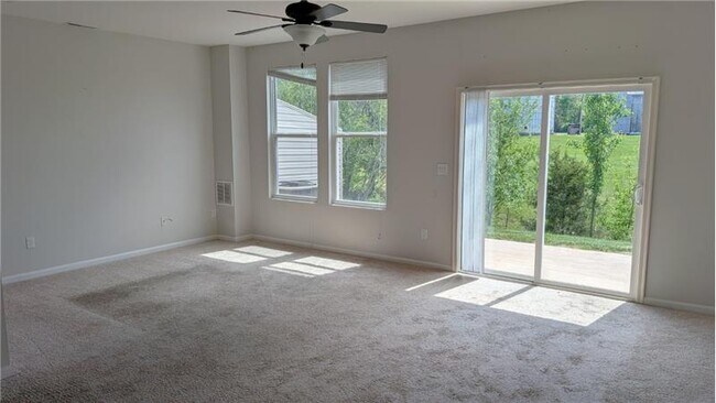 Building Photo - 2099 Commons Cir Dr