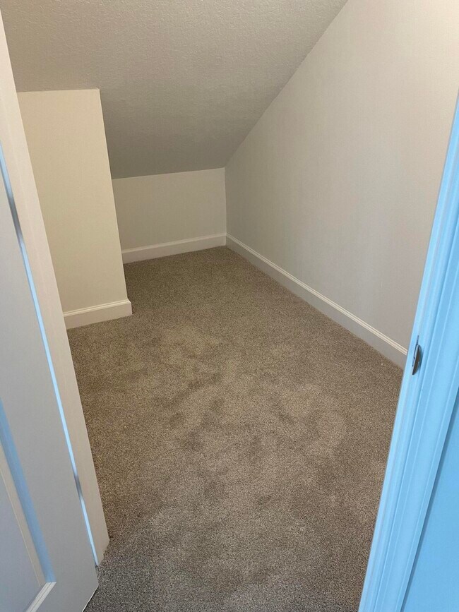 Building Photo - 14167 SW Solange St