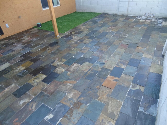 Building Photo - 3026 E Brill St