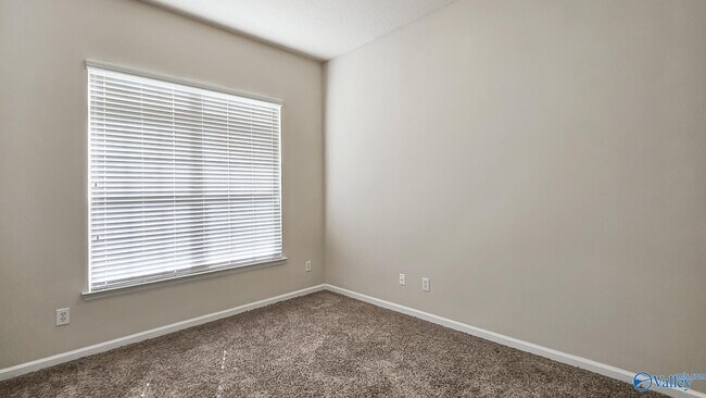 Building Photo - 111 Artesian Ln NW