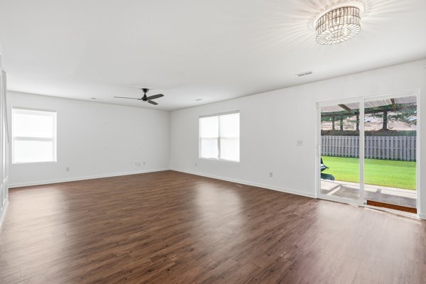 Building Photo - 4599 Woodford Cir