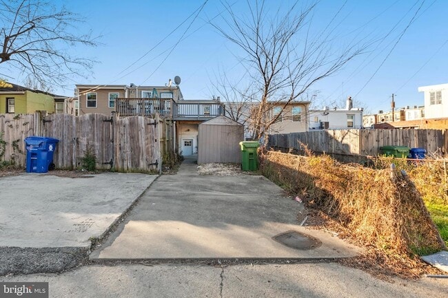 Building Photo - 3339 Paine St