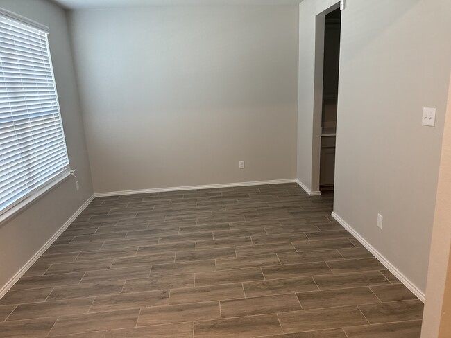 Building Photo - 2956 Plumbago Dr