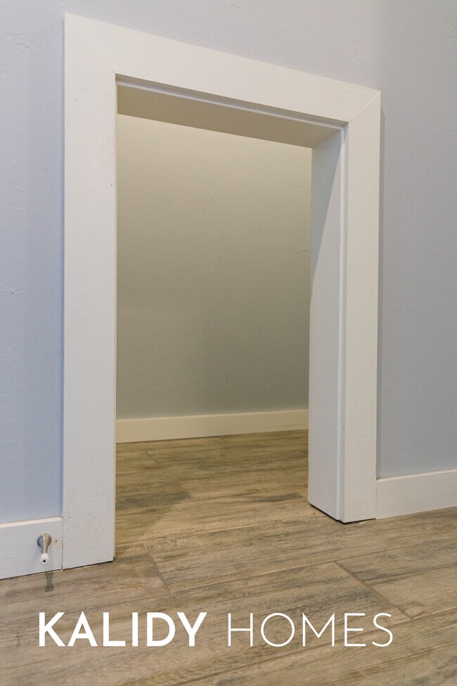 Building Photo - 1796 Salma Rd