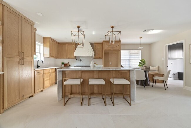 Building Photo - 2906 Riata Ln