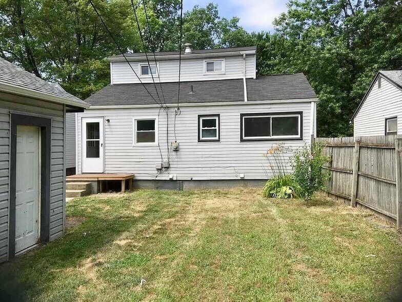 Building Photo - 6171 Wilkie St