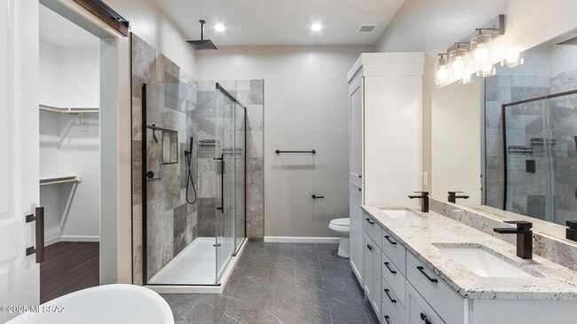 Building Photo - 1251 Avenida Gandara