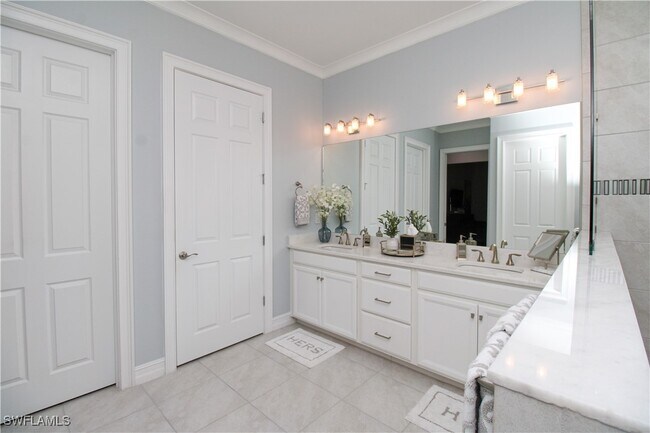 Building Photo - 14849 Windward Ln