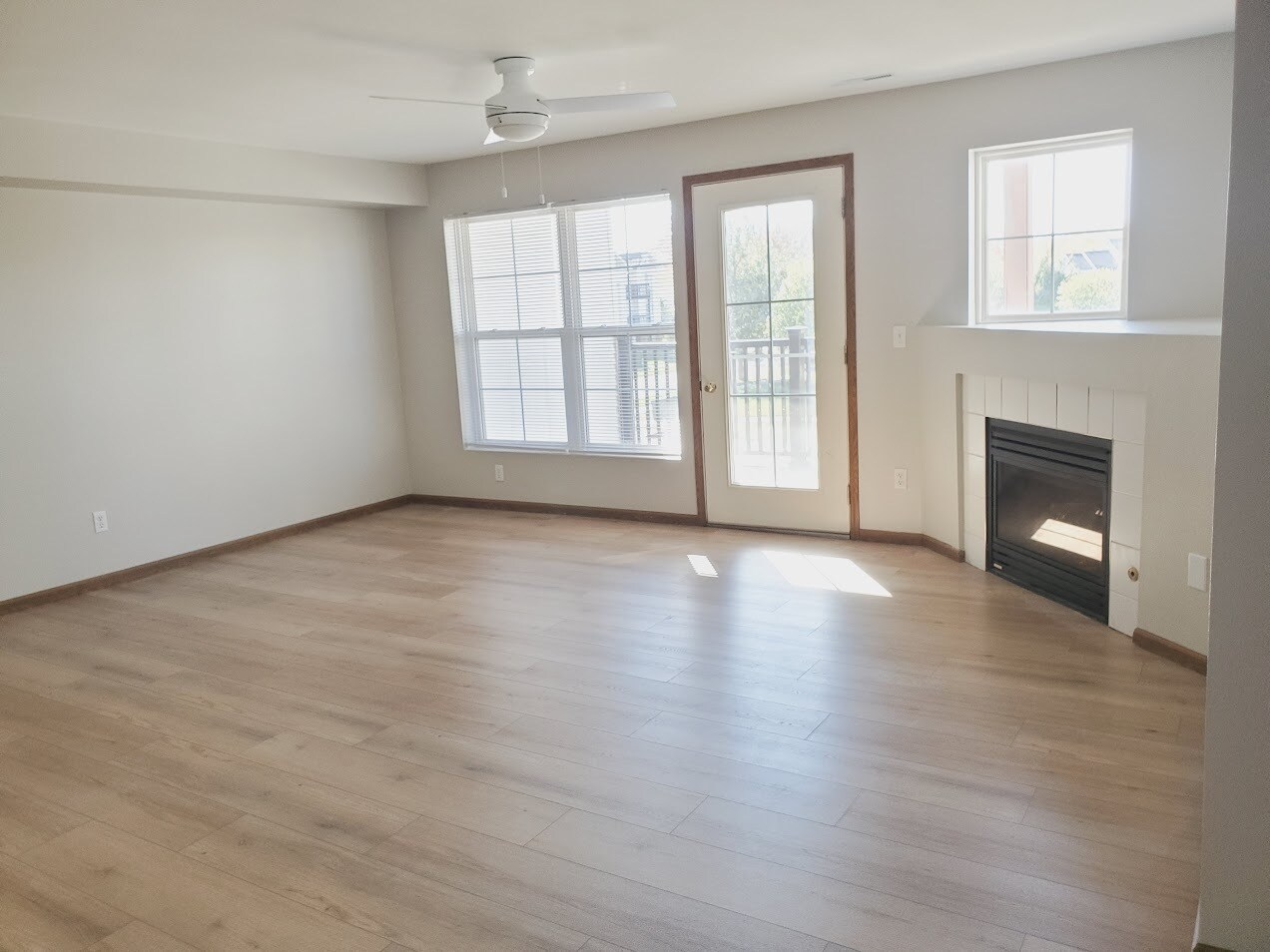 Building Photo - 1200 Murray St NE