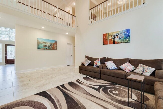 Building Photo - 14103 Heatherhill Pl